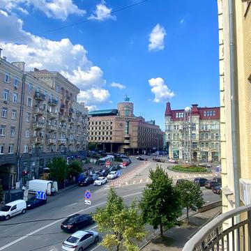 Велика Васильківська вул. (Червоноармійська), 27