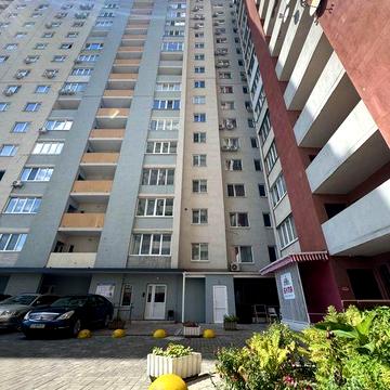 Продам 1-кімнатну квартиру на Казбеті