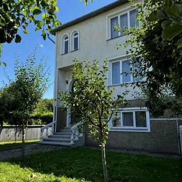 Продається будинок біля Івано-Франківська за вигідною ціною