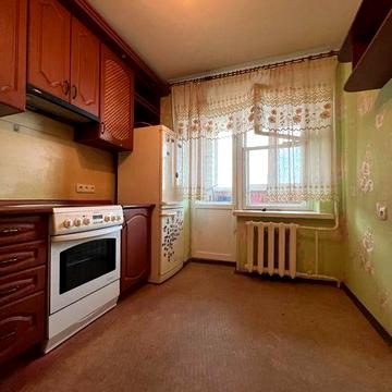 Продаж 3к квартири, 71м2, Симиренка 29, цегляний будинок, новий ліфт