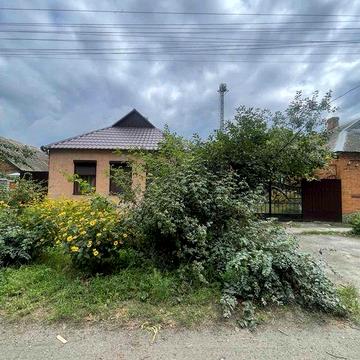 Продам будинок в центрі міста Берестин