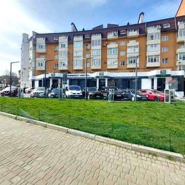 Продається 2 кімнатна квартира в центрі з терасою