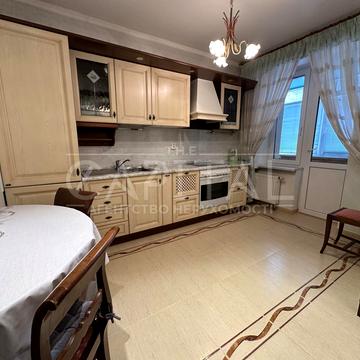 Лесі Українки бульв., 21