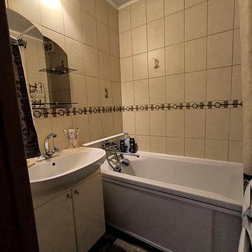 У продажу 3 кімнатна квартира .Сертифікат так