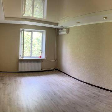Продається 2 кімнатна квартира в Металургійному районі .