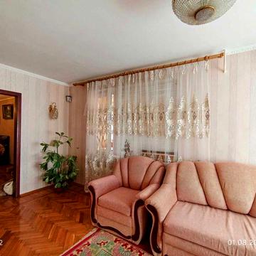 Продаю 3х кімнатну крупногабаритну пл .Перемоги