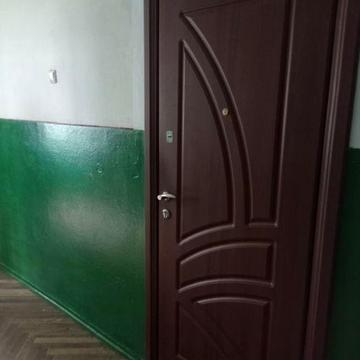 Здається в оренду 2-х кімнатна квартира  ближній центр.