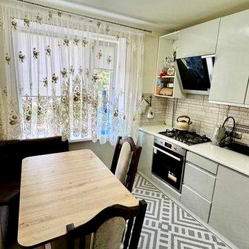Продаж 2к. квартири р-н Київська