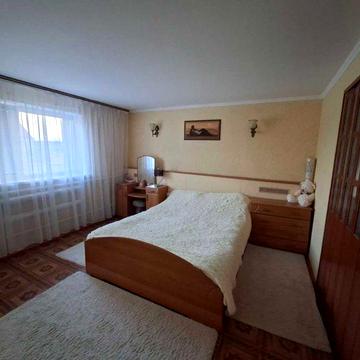 Продам добротний  будинок 10 хвилин від міста