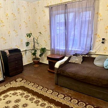 Здам велику 1-шку,в Гостомелі; в П/С.З двором,гарний косметичний стан.