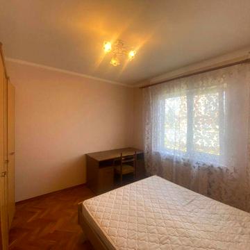 Оболонський просп., 8