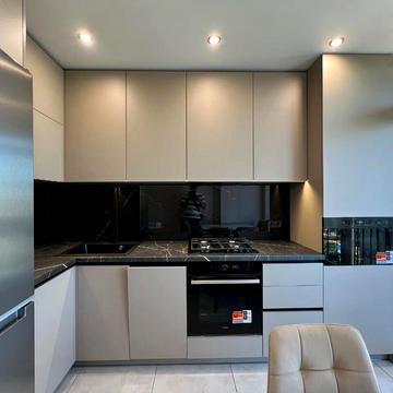 Флотська вул., 10Б