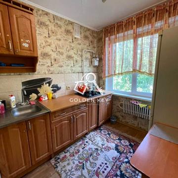 Віктора Оцерклевича вул. (Курчатова), 38