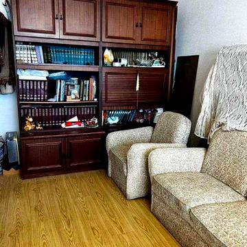Продаж трикімнатної квартири                      р-н Новомиколаївка ЖК