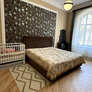 Івана Франка вул., 124