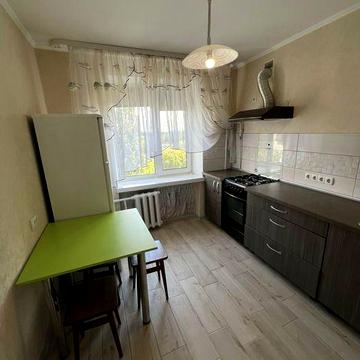 Оренда затишної однокімнатної квартири біля парку.