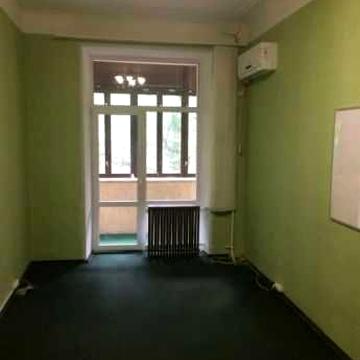 Продам 2-кімнатну квартину по вул.  Чигоріна (Дмитра Дорошенко),55.