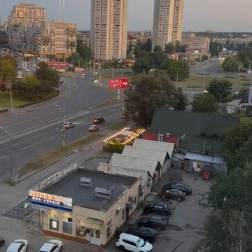 Набережна Перемоги вул., 100