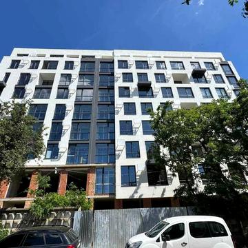 Володимира Навроцького вул., 33