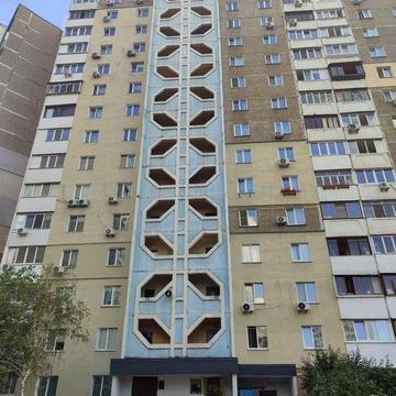 Без%. ПОЗНЯКИ. Продаж 3-ї квартири. 76,5 кв.м. Вул. Анни Ахматової 19. ЖК Серія КТ