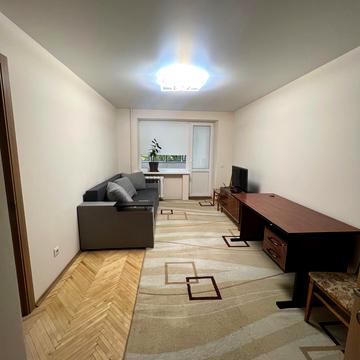 Володимира Великого вул. (), 30