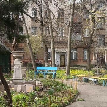 Пастера вул., 21