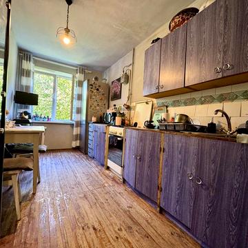 Продаж 3кімнатна Вул.Хоткевича Сихів Верхній Шувар 3/9 69/10 75тис