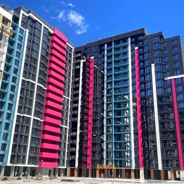 Продаю квартира поруч центру в новому комплексі
