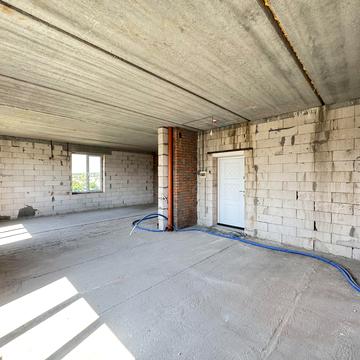 Чехова вул., (Будинок 1)