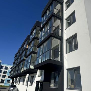 Продам простору 1-кім квартиру з внутрішніми роботами