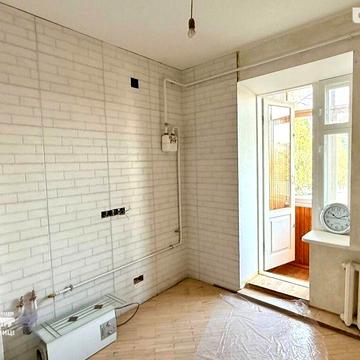 Продаж. 2-кімнатна квартира, 65 квадратів. Чистова. Центр міста