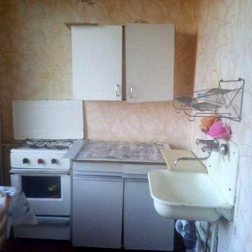 Продам 1 ком кварт, 10 минут пешком , метро ХТЗ ул Косарева 14000 торг