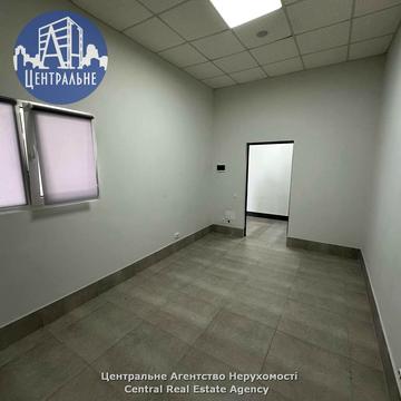 Незалежності просп., 40