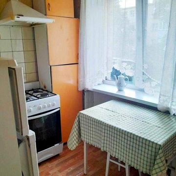 Продам 2-к квартиру, 3/5 эт, на Черемушках (3-182-327 ОФ)