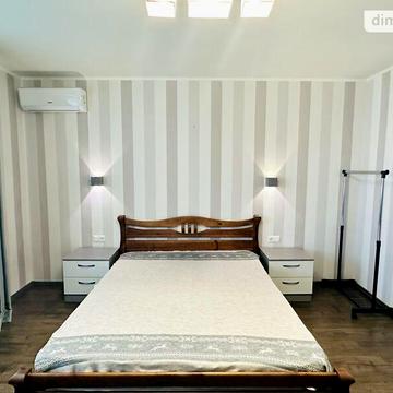 Продаж 3к Квартира Олексія Вадатурського (Маршала Малиновського) вулиця