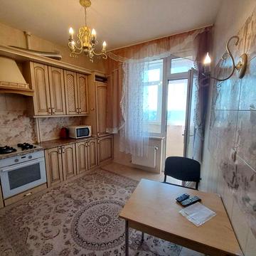 Здається в оренду 1.5 кім.квартира на Виставці. Панорама.