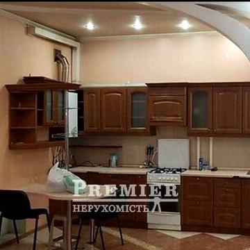 3-кiмн в центрi Одеси. 100м2 за 68000 у.о! Ремонт, балкон.
