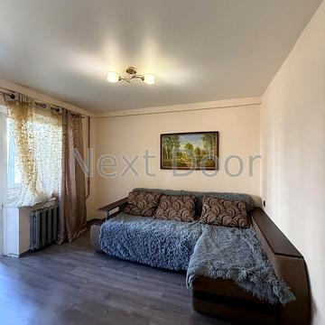 Йорданська вул. (Лайоша Гавро), 8
