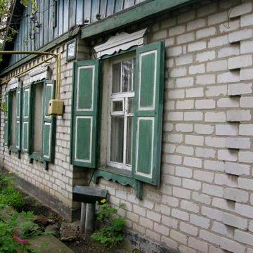 Продам небольшой дом в городе Лозовая Харьковской области.