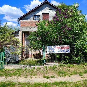 Дачний будинок на ділянці 6 соток