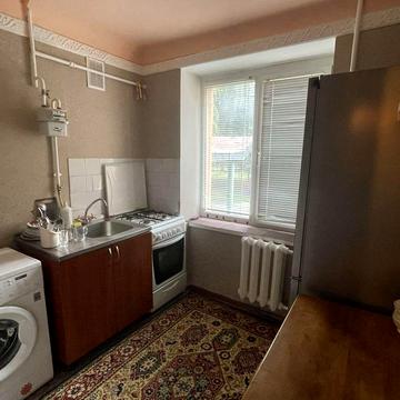 Продається 2-х кімнатна 51м2 з великою верандою зуп. Алмазна