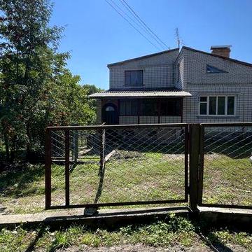 Продається будинок в центрі с.Бродецьке