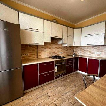 Пропозиція оренди 3 кім квартири дворівневій по вул. Черкаська
