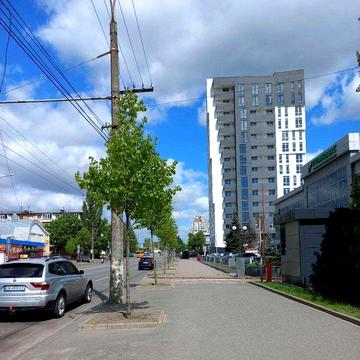 Продам 1 кімнатну квартиру , новобудова ЦЕНТР - вид на проспект 5пов.