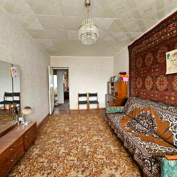 Продается двухкомнатная квартира в районе 95 квартала, ул. Светлова