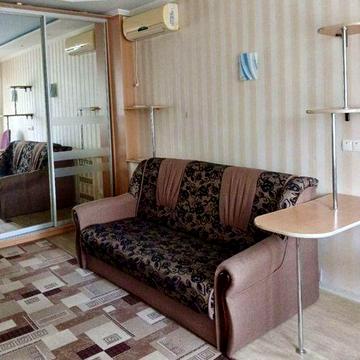1-кімн. квартира, 4-й поверх, 40 м2, вул. Комкова 94