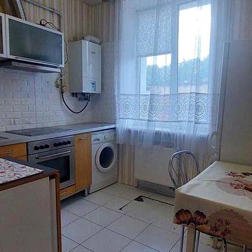 Оренда 2 кімнатна квартира  11.000 + комунальні + автономне опалення