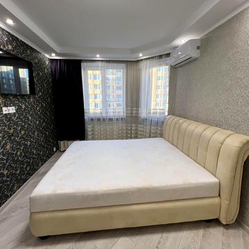 Миру вул., 50