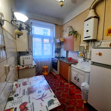 Камінна вул., 5