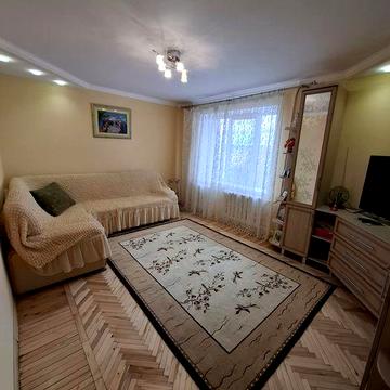Продаж 3 кімнатної квартири Мазепи ( Спартак)